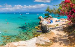 Una delle spiagge più belle di Otranto nei pressi di Baia dei Turchi in Salento, Puglia