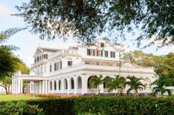 Una dimora in stile coloniale olandese in Waterkant Street a Paramaribo, Suriname (America) - © Anton_Ivanov / Shutterstock.com