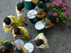 Una festa medievale nel Castello dei Malaspina a Fosdinovo della Lunigiana in Toscana - © MyVideoimage.com / Shutterstock.com