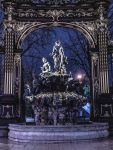 Una fontana del centro di Nancy by night durante il periodo natalizio (Francia).
