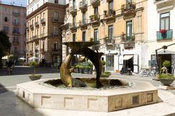 Una fontana nel centro di Salerno in Campania. - © Andrei Rybachuk / Shutterstock.com