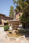 Una fontana nel parco di Grazzano Visconti: da ...