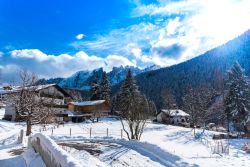 Una giornata invernale con il sole a Nova Levante, Dolomiti, Trentino Alto Adige. 
