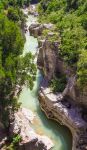 Una gola del fiume Metauro con delle marmitte non lontano da Fossombrone, Marche