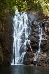 Una graziosa cascata fra le rocce su un isolotto dell'arcipelago di Mergui, Myanmar. Ricoperta da giungla, questo territorio è disabitato.

