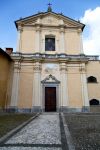 Una graziosa chiesetta nella cittadina di Somma Lombardo, provincia di Varese (Lombardia).



