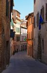 Una mattina soleggiata nella città medievale di Montepulciano, Toscana, Italia.Questa località si trova in provincia di Siena all'inizio della Val d'Orcia - © ValerioMei ...