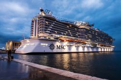 Una nave da crociera MSC a Monfalcone, quasi pronta per il varo in mare - © TTL media / Shutterstock.com