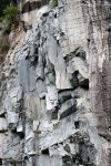 Una parete di roccia nei ressi del borgo di Arnad (Aosta)