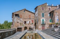 Una piazzetta nel borgo di Sutri, viterbese, Lazio