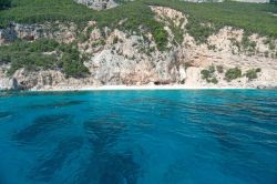 Una piccola spiaggetta sul Golfo di Orosei, Sardegna.
