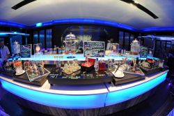 Una sala del Grand Park Orchard Hotel a Singapore: questa lussuosa struttura ospitata al civico 270 della più celebre via dello shopping cittadino offre ottime colazioni oltre a pranzi ...