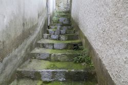 Una scala in pietra nel borgo di Rivello in Basilicata