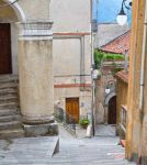 Una scalinata del borgo di Moliterno in Basilicata - © Mi.Ti. / Shutterstock.com