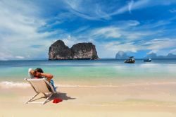 Una spiaggia dorata nella provincia di Trang, Thailandia.



