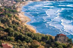 Una spiaggia lungo la costa del Cilento vicino ad Acciaroli