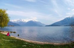 Una spiaggia sul Lago di Como, tra Dongo e Gravedona ...