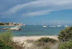 Una spiaggia sull'Isola di Cavallo in Corsica
