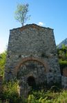 Una storica fornace di calce a Formia, Latina. Questa costruzione dovrebbe avere fra i 100 e i 150 anni.



