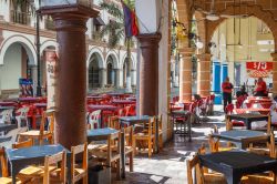 Una strada con ristoranti nel centro storico di Veracruz, Messico - © Lev Levin / Shutterstock.com