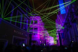 Una strada di Gand (Gent), durante il Festival delle Luci - © Thomas Dekiere / Shutterstock.com