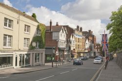 Una strada nel centro della città di Windsor, Regno Unito.
