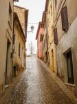 Una stradina del centro storico di Castelfidardo, Ancona (Marche).
