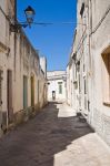 Una stradina del centro storico di Sternatia in Salento, siamo in Puglia.