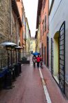 Una stretta via del cuore storico di Terni in ...