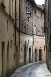 Una tipica stradina di Sansepolcro, Arezzo, Toscana. Questo Comune della provincia di Arezzo si trova in Toscana al confine con Umbria e Marche.
