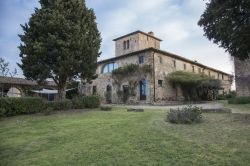 Una tipica villa toscana a Barberino Val d'Elsa, in provincia di Firenze - © KiltedArab / Shutterstock.com