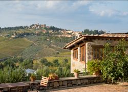 Una tipica villa toscana nel territorio di Panzano in Chianti, Toscana.
