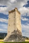 Una torre a Matigge, frazione del comune di Trevi in Umbria - © Claudio Giovanni Colombo / Shutterstock.com