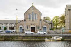 Una tradizionale chiesa irlandese a Galway.
