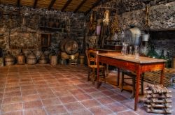 Una vecchia cantina a Nicolosi, Sicilia