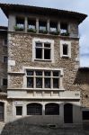 Una vecchia casa nel centro storico di Perouges, Francia - © MykhayloPavlov / Shutterstock.com