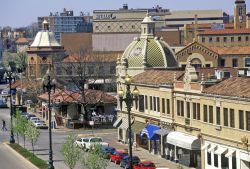 Una veduta di La Plaza nel downtown di Kansas City, Missouri - © Joseph Sohm / Shutterstock.com