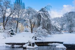 Una veduta invernale della città termale di Marianske Lazne, Repubblica Ceca. Questa bella località è stata visitata più volte dal poeta Goethe.
