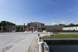 Una vista di Piazzola sul Brenta e Villa Contarini - © Maurizio Biso / Shutterstock.com