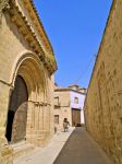 Una viuzza nel centro storico di Baeza, Andalusia, Spagna. Situata nella comarca de la Loma, questa cittadina sorge non lontano dal fiume Guadalquivir. Venne fondata dai romani che la chiamarono ...