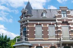 Un'autentica casa olandese nel centro di Nijmegen, Olanda. La fotografia è stata scattata a Groesbeekseweg - © Daniel Doorakkers / Shutterstock.com