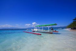 Un'imbarcazione per il trasporto dei turisti a Gili Trawangan in Indonesia - © mohd farid / Shutterstock.com