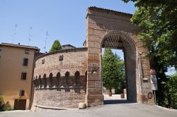 Uno dei punti di accesso allo storico villaggio di Dozza, siamo nei tressi di Toscanella di Imola, provincia di Bologna