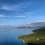 Uno scorcio dall'alto della costa di Trikeri, Tessaglia, Grecia.
