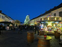 Uno scorcio dei mercatini di Natale a Eisenstadt, Austria.
