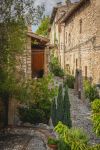 Uno scorcio del borgo di Pissignano in Umbria. - © Paolo Paradiso / Shutterstock.com