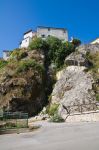 Uno scorcio del borgo di Satriano di Lucania, Basilicata. Nato in epoca medievale, questo paesino fa parte dei 190 "Borghi autentici d'Italia" per via della sua ricchezza artistica.
 ...