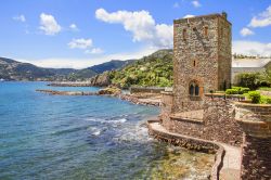 Uno scorcio del castello fortificato di Mandelieu-la Napoule, riviera francese.
