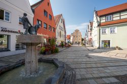 Uno scorcio del centro cittadino di Donauworth, Germania. Sorge sulla Romantishce Strasse, uno degli itinerari turistici più conosciuti e frequentati che porta alla scoperta del territorio ...