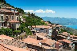 Uno scorcio del centro di Acciaroli in Campania, penisola del CIlento